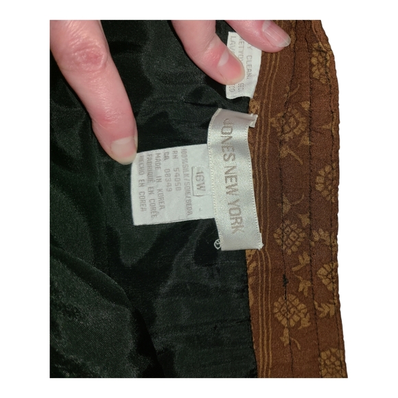 8. VINTAGE JONES NY 100% SILK FAUX  WRAP MIDI SKIRT 16W - Picture 2 of 2